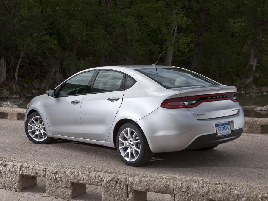  Dodge Dart Limited 2012 года  (фото 15 из 25)